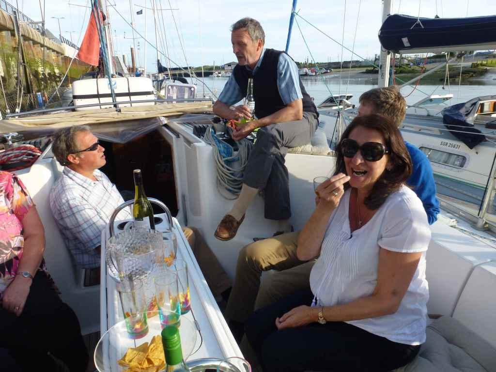 Littlehampton - PontoonParty 2015-07-04 web 02