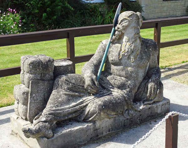 P19 old father thames